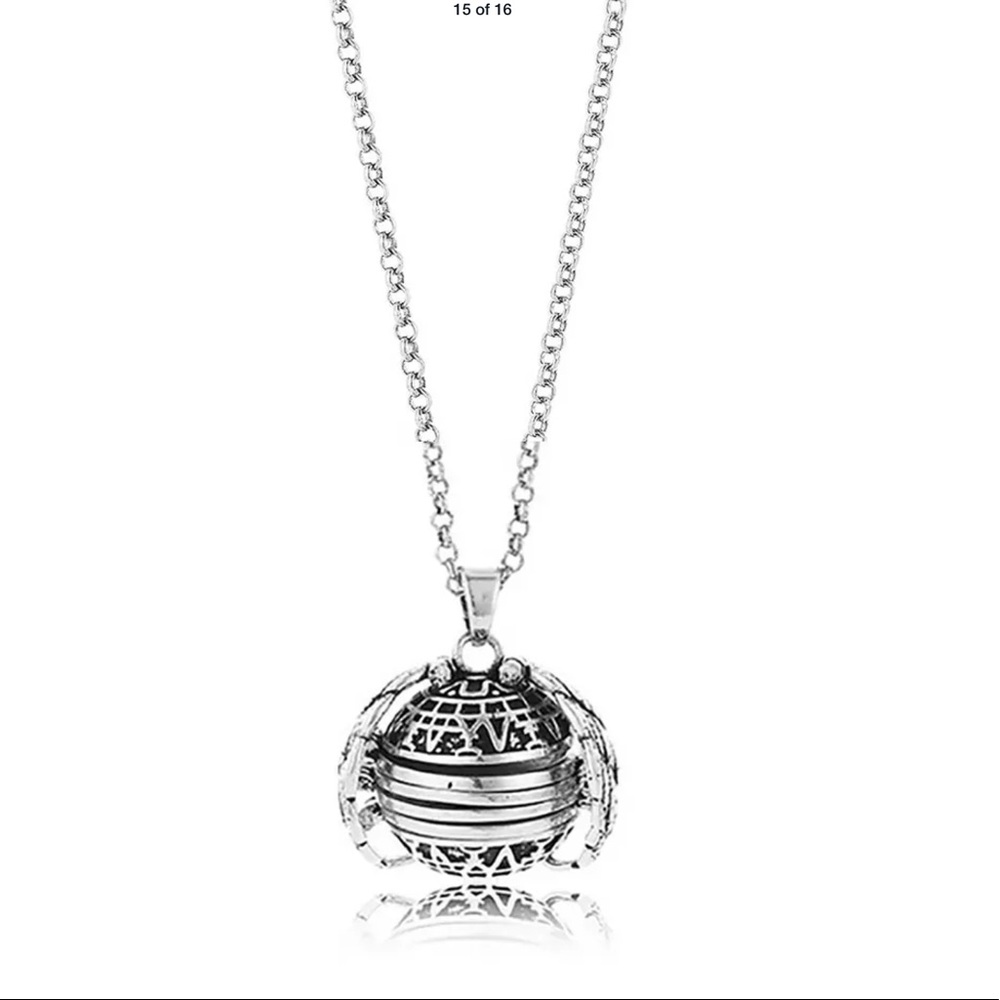 New Multi Photo Locket - Picture 6 of 15